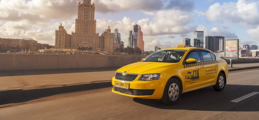 Как устроиться в такси на своем авто в Москве?